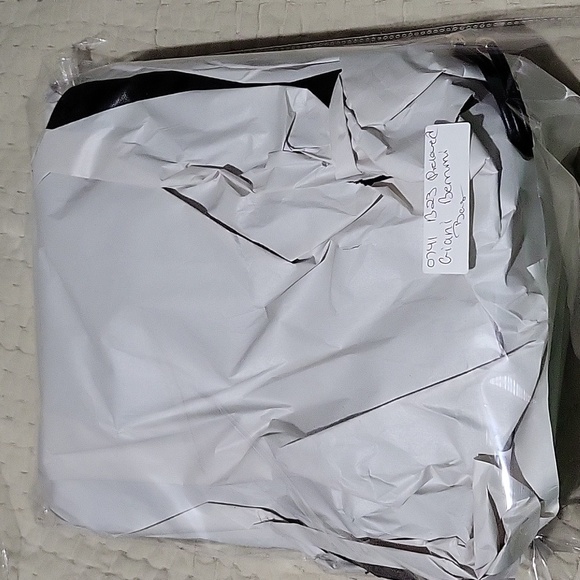 Giani Bernini Black and Gold Bag - Picture 15 of 15